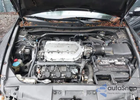 2008 Honda Accord 3.5 Ex-L from USA, damaged, VIN 1HGCP36858A070687